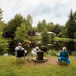 Kemp Mobil 36m² Avec Terrasse - 6 Personnes, 3 - Api-1-52-530