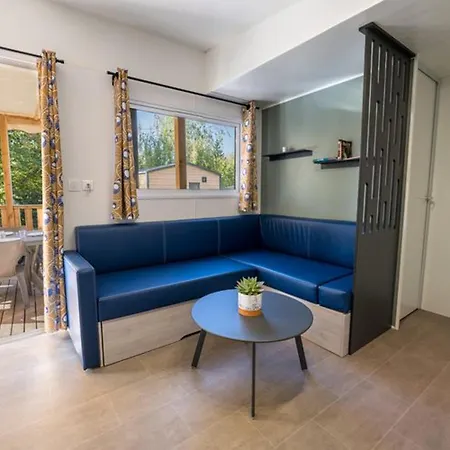 Mobil 36m² Avec Terrasse - 6 Personnes, 3 - Api-1-52-530 Barbey-Seroux