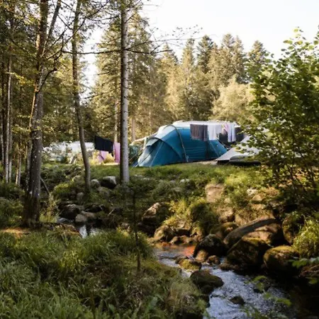 Mobil 36m² Avec Terrasse - 6 Personnes, 3 - Api-1-52-530 Camping *