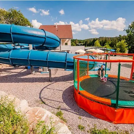 Camping Mobil 36m² Avec Terrasse - 6 Personnes, 3 - Api-1-52-530 Barbey-Seroux