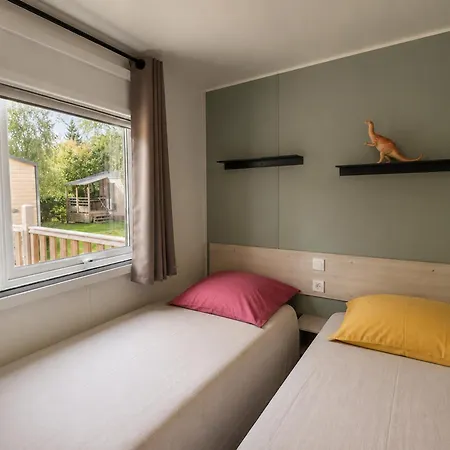 Parque de Campismo Mobil 36m² Avec Terrasse - 6 Personnes, 3 - Api-1-52-530 Granges-Aumontzey