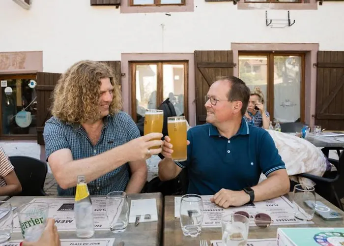 Kemp Mobil 36m² Avec Terrasse - 6 Personnes, 3 - Api-1-52-530